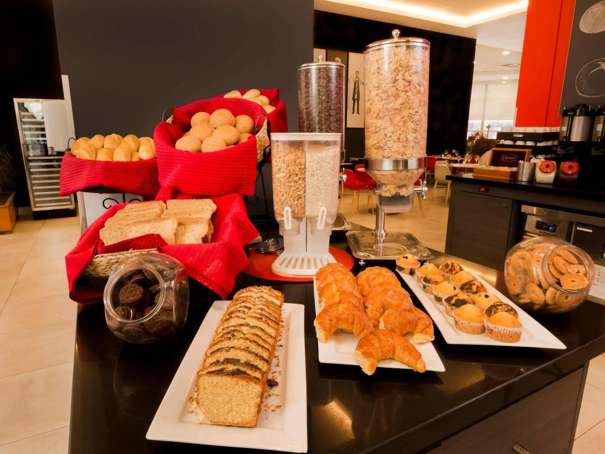 Ibis Santiago Providencia Hotel Ngoại thất bức ảnh